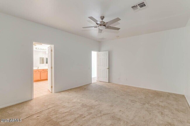 Building Photo - 6321 S 4 Peaks Pl