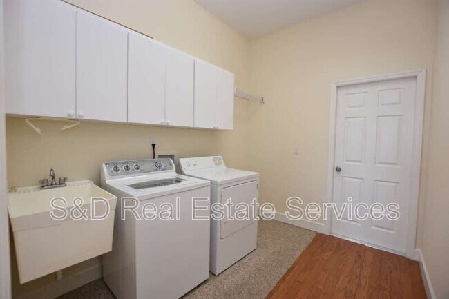 Building Photo - 4435 Winding Oaks Cir