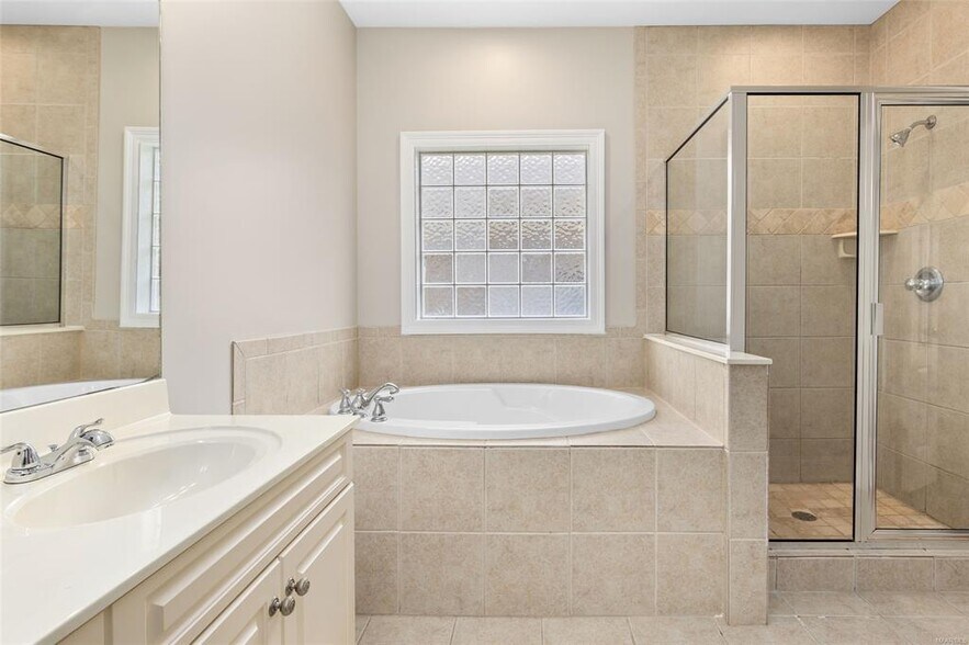 Building Photo - 9729 Helmsley Cir