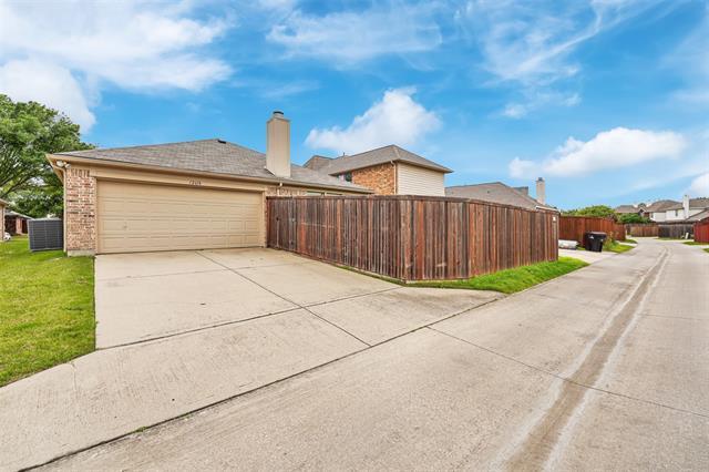 Building Photo - 12618 Red Hawk Dr