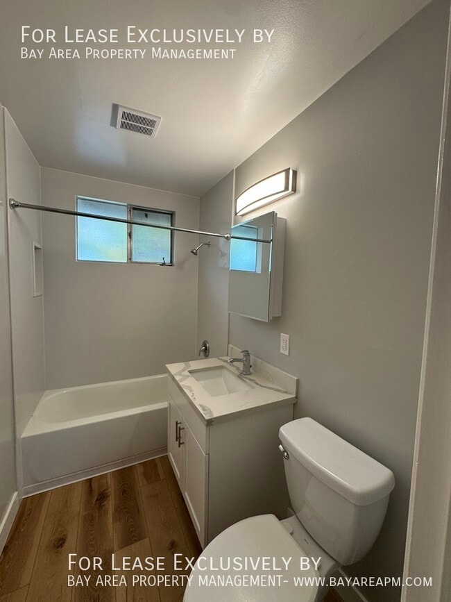 Building Photo - 338 Orchard Ave