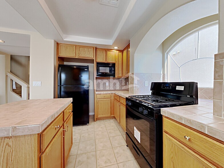 Building Photo - 10805 Osage Winter St