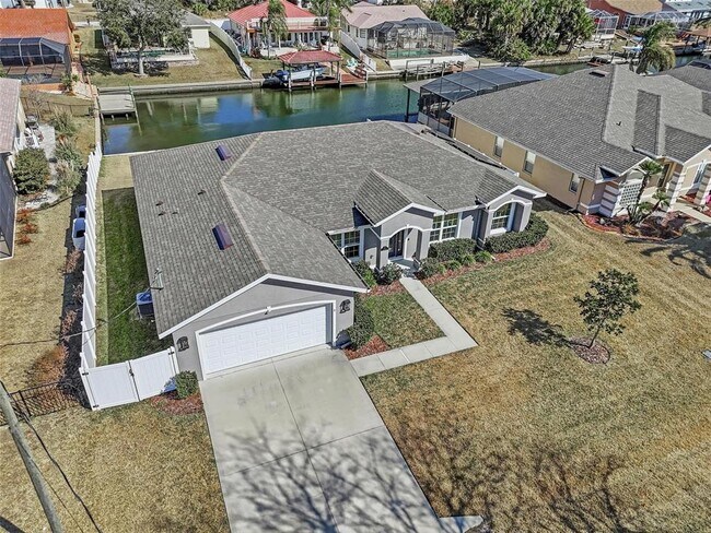 Building Photo - 8 Creek Ct