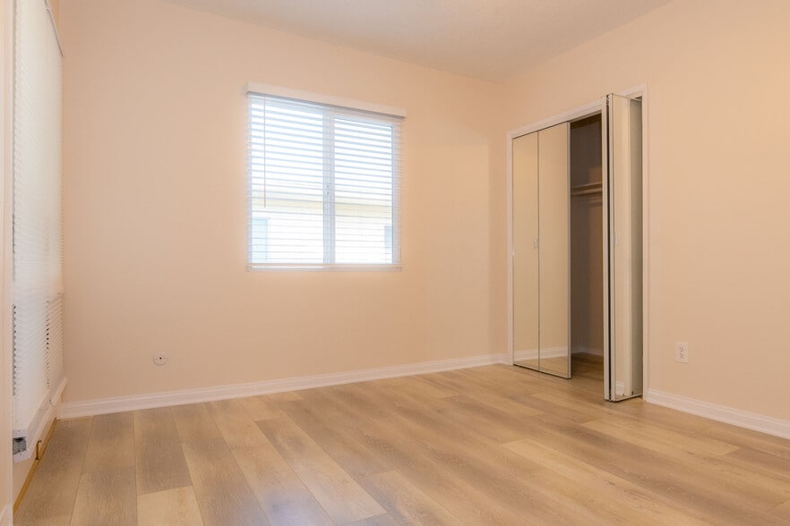 Master Bedroom b - 127 N Everett St