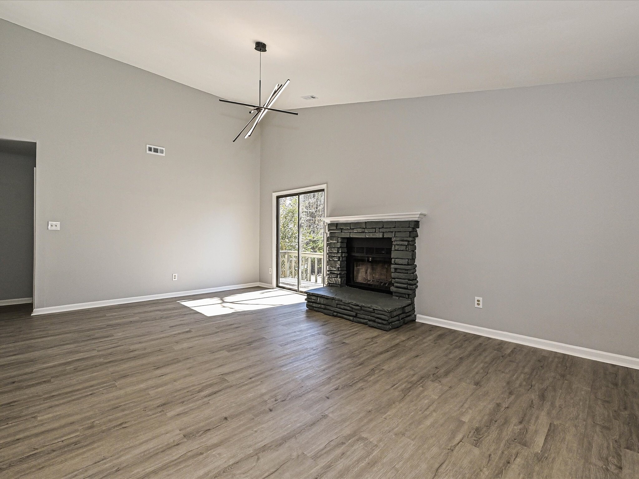 Building Photo - 6455 Tivoli Ct