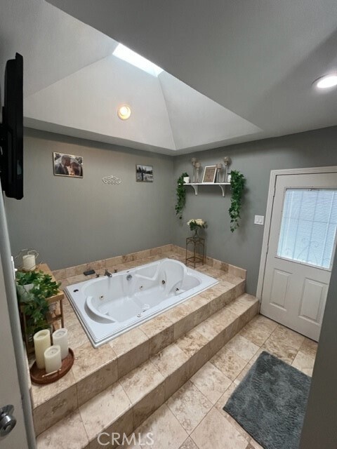 Building Photo - 935 N 1st Ave