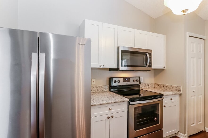 Building Photo - 6203 Gassino Pl