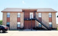 Building Photo - 1906 Windward Dr