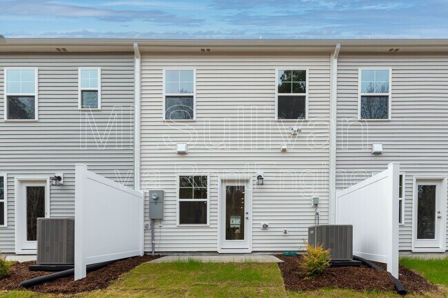 Building Photo - 5355 Arkose Dr