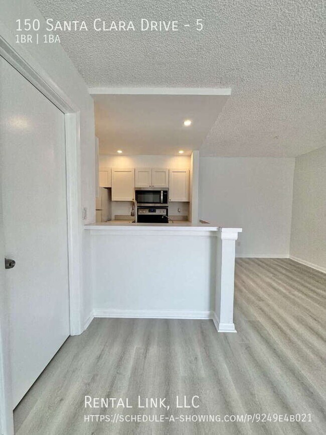 Building Photo - 150 Santa Clara Dr