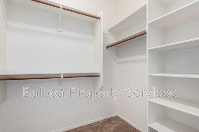 Building Photo - 44087 Granite Dr