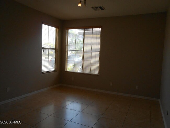 Building Photo - 3077 E Blue Ridge Pl