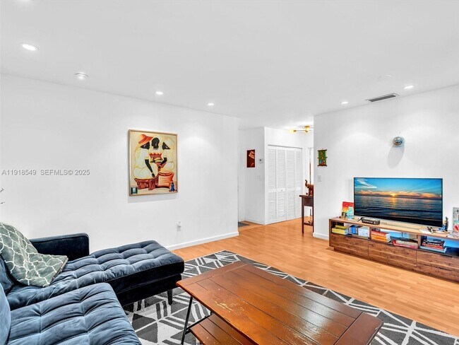 Building Photo - 3558 Magellan Cir