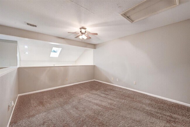 Building Photo - 16800 Sugar Pine Dr