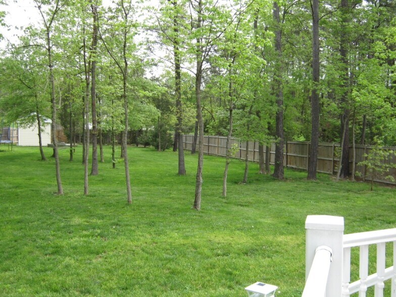 Building Photo - 9255 Glen Meadow Ln