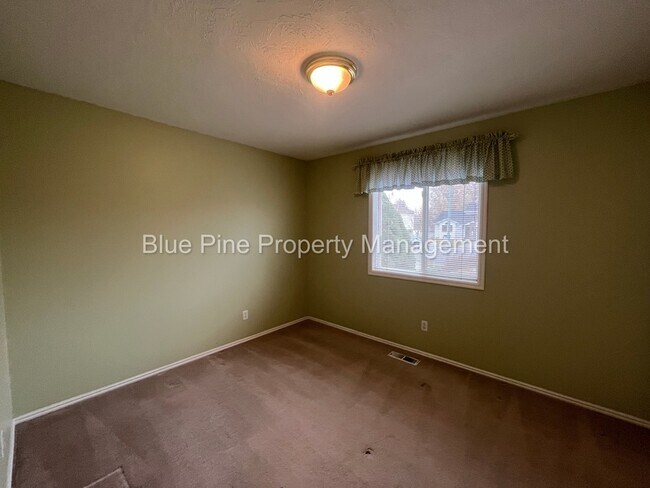 Building Photo - 4342 Williamsburg Ln