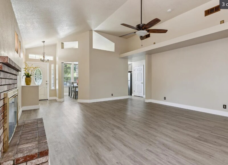 Building Photo - 747 Chenin Blanc Dr