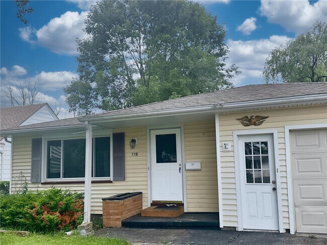 Building Photo - 115 Burben Way