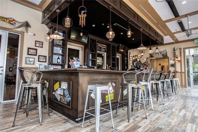 Building Photo - 686 Longboat Dr