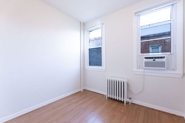 Building Photo - 2013 4th St NW