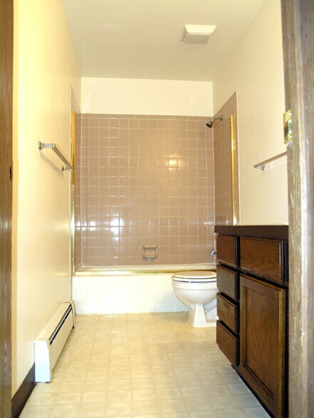 Bathroom - 1408 Taft Ave