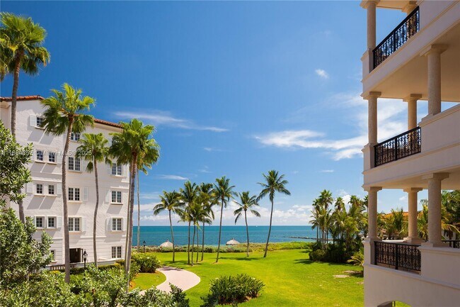 Building Photo - 19222 Fisher Island Dr