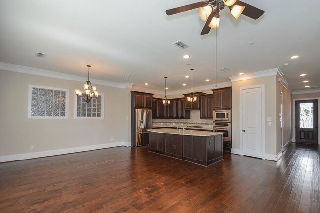 Building Photo - 1110 Oakwood Pass Ct