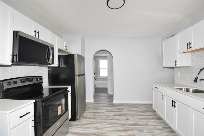 Building Photo - 46-48-48 Wait St