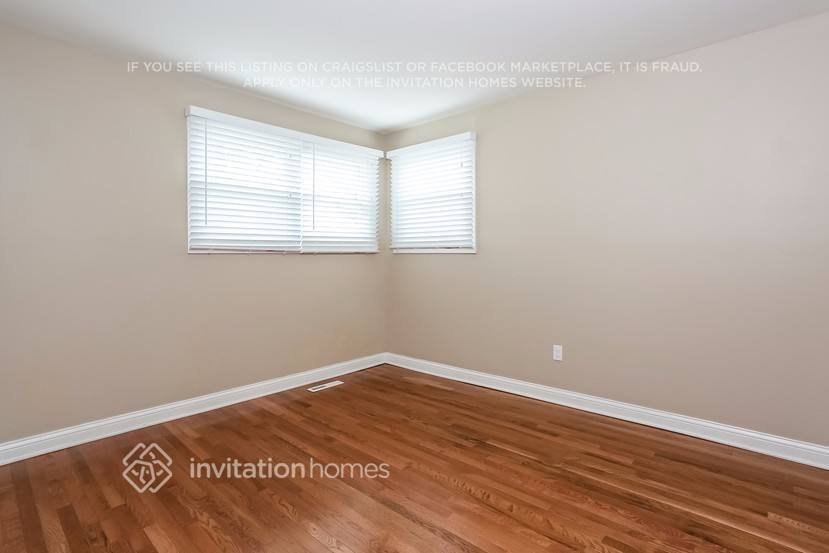 Building Photo - 3536 W 80th Pl