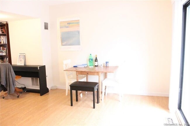 Building Photo - 54 Edgewood Ave