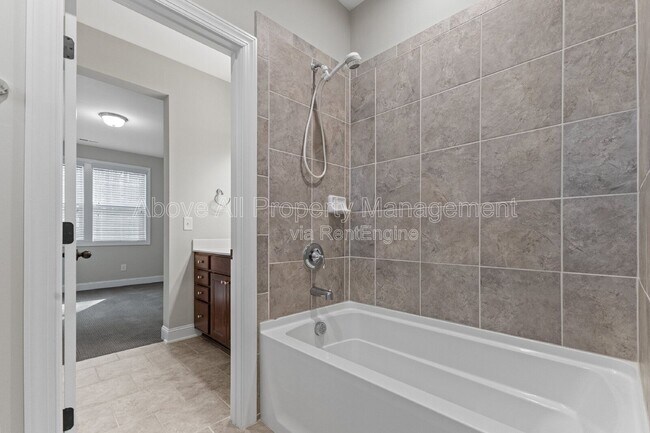 Building Photo - 3828 Hickory Manor Dr
