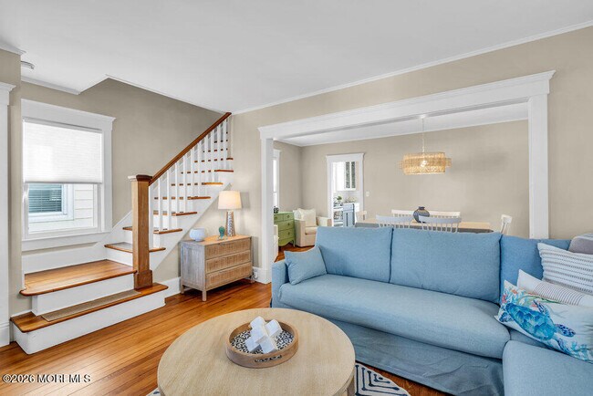 Building Photo - 435 Norwood Ave