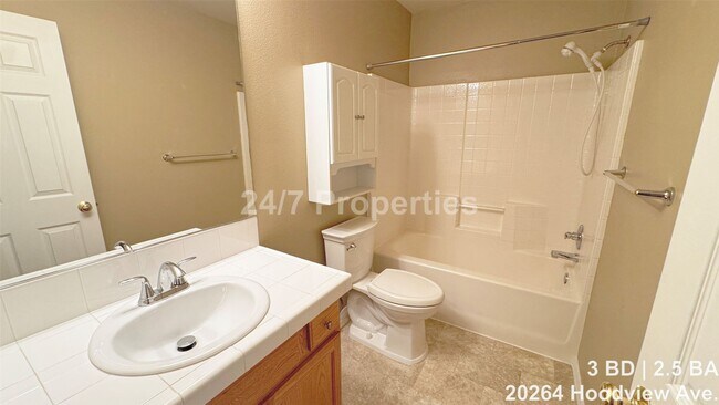 Building Photo - 20264 Hoodview Ave