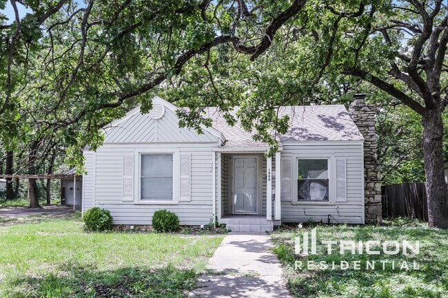 Building Photo - 1909 Layton Ave