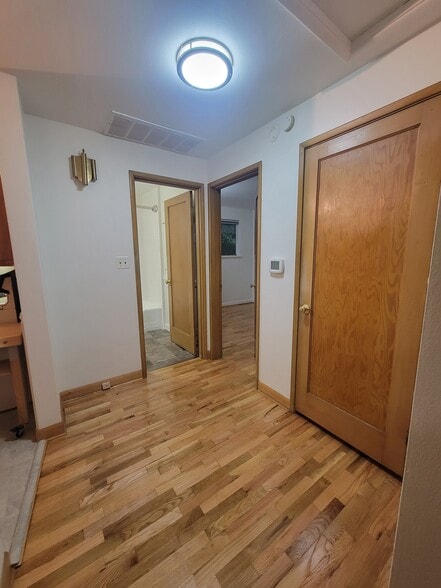 Central hallway - 13344 23rd Pl NE