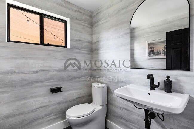 Building Photo - 8413 E Welsh Trail