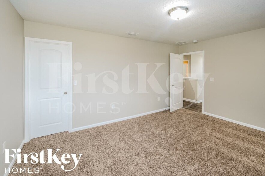 Building Photo - 3310 Hidden Meadows Ct