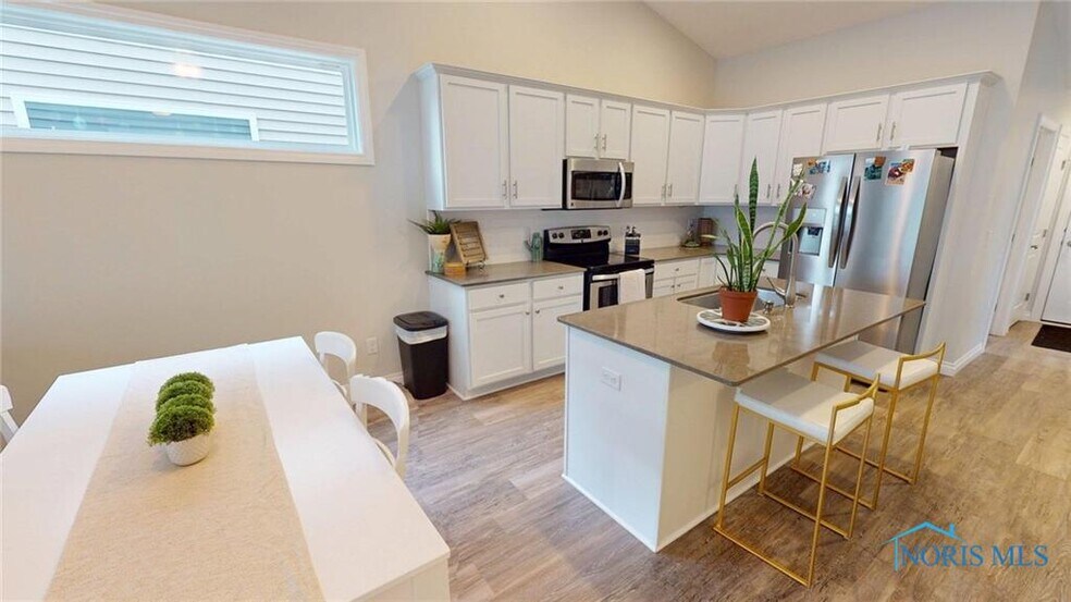 Kitchen/Dining - 2143 Fieldbrook Dr