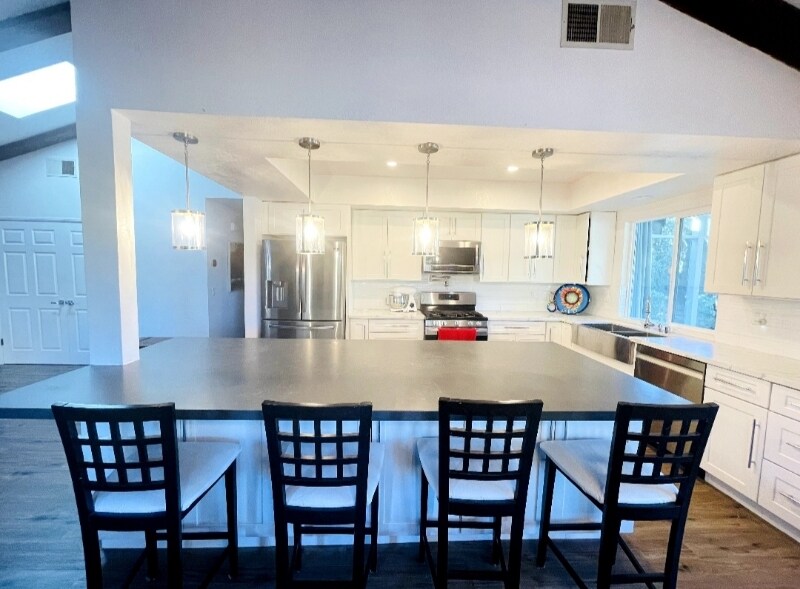 Building Photo - 1412 El Nido Dr