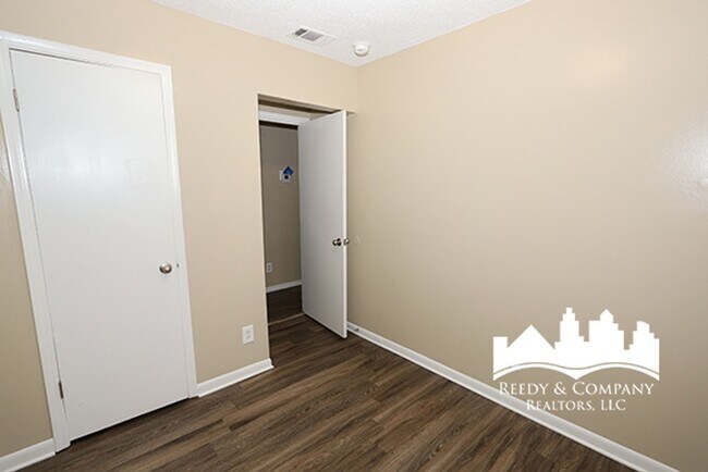 Building Photo - 1616 Winston Dr