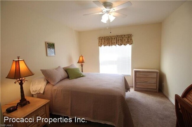 Building Photo - 273 Robin Hood Cir