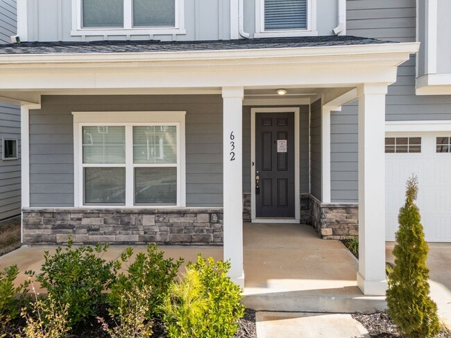 Building Photo - Modern 5-Bed, 4-Bath Family Home with Garage & Pool Access – Devon Square