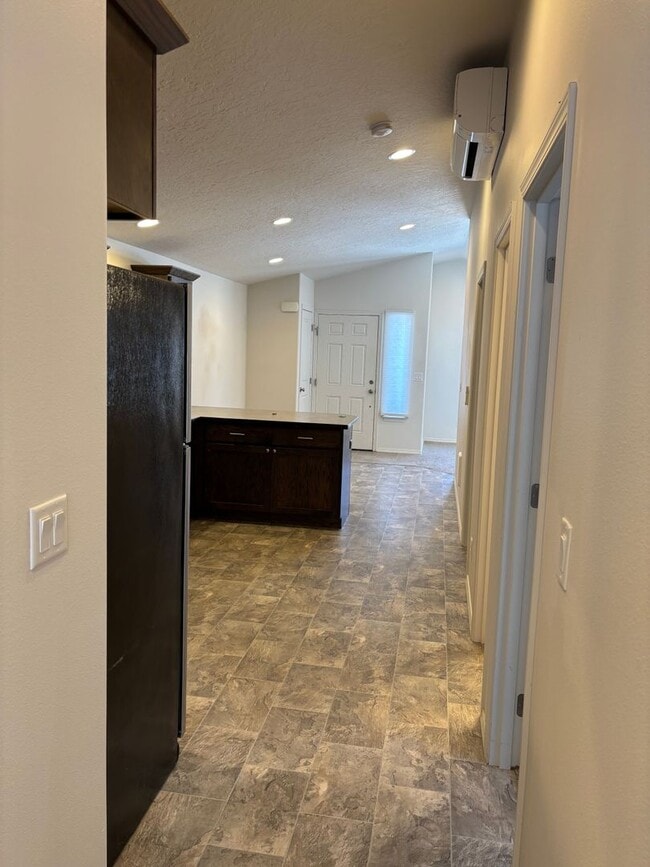 Building Photo - 51580 Stillwell