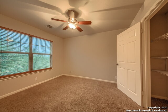 Building Photo - Situated on a desirable corner cul-de-sac lot!!