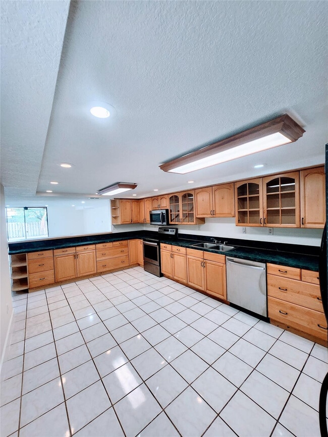 Building Photo - 793 NE 206th St