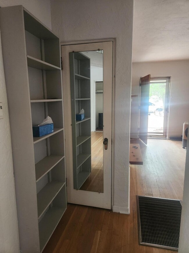 Building Photo - 1217 Girard Blvd NE