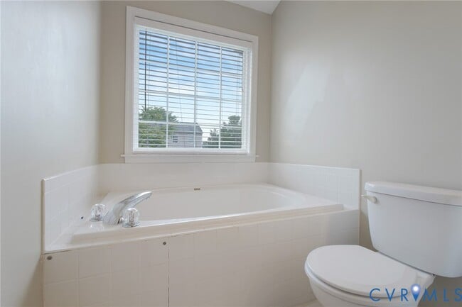 Building Photo - 405 Donelson Loop
