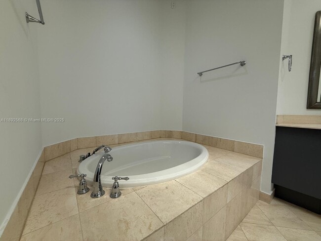 Building Photo - 996 Sanibel Dr