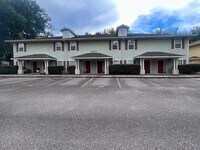 Building Photo - 2972 SW 35th Pl