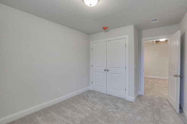 Building Photo - 1705 Tahoma Dr